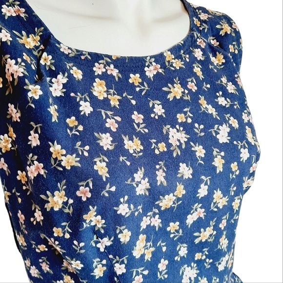 Vintage Hand Sewn Medium Cotton Dress Floral Print Princess Silhouette Pockets - Picture 4 of 9